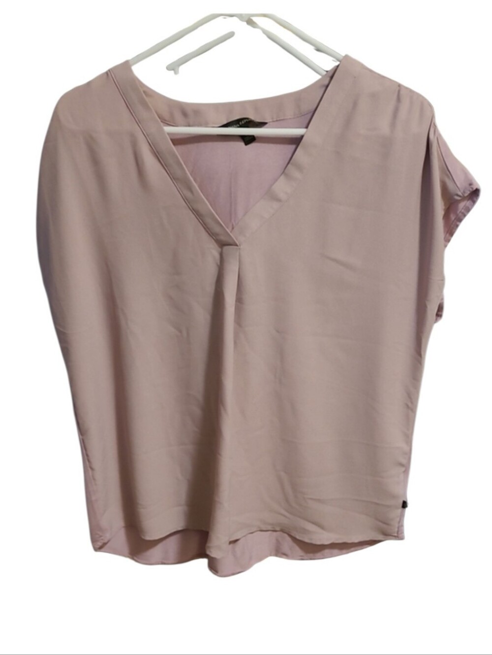 Banana Republic Dusty Pink V-Neck Blouse